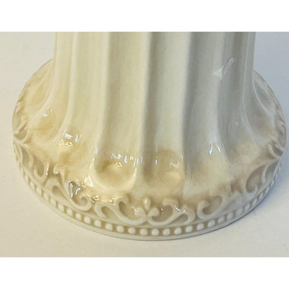 Amacan Porcelain Salt & Pepper Shaker Set Piller Holly & Berries Design NWOT - Picture 14 of 16